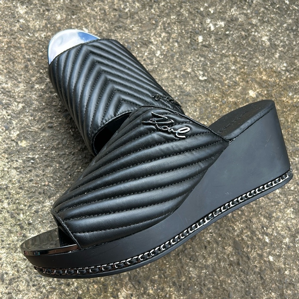 Karl Lagerfeld Womens Liza Quilted Wedge Sandals